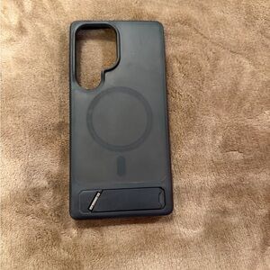 Black Magnetic Wireless Charging Phone Case with Kickstand